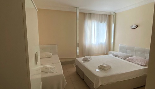 Basic Triple Room