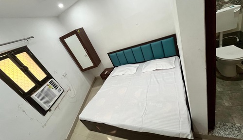 Deluxe Double Room, 1 Double Bed, Private Bathroom, City View