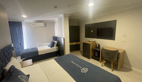 Superior Triple Room, City View