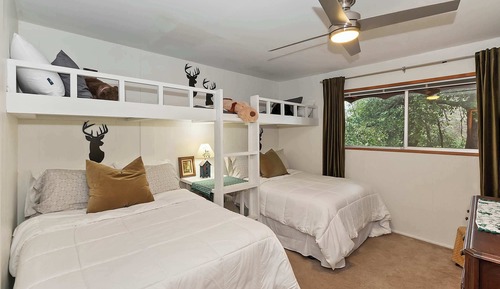 Cabin, Multiple Beds, Hot Tub, Mountain View (The Lazy Bear Cabin)