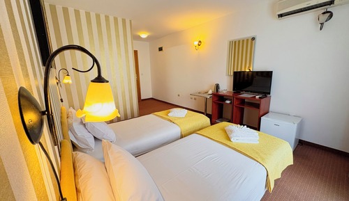 Standard Twin Room, Balcony, City View