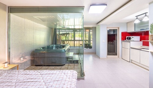 Basic Room, 1 Bedroom (A102 (Private BBQ / Jet Spa))