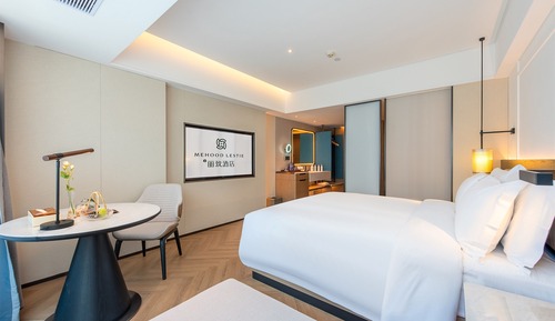 Superior Double Room, City View
