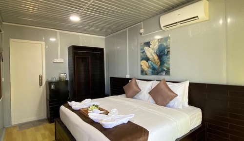 Deluxe Room, Beach View
