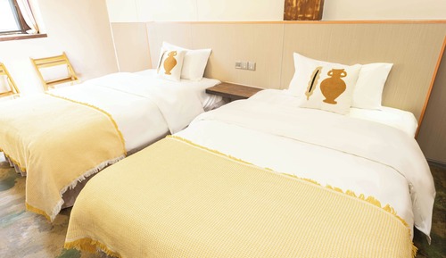 Elite Twin Room, Hill View