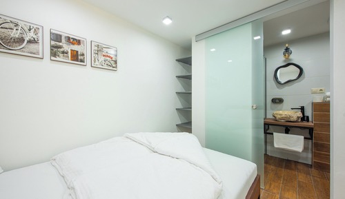 Basic Apartment