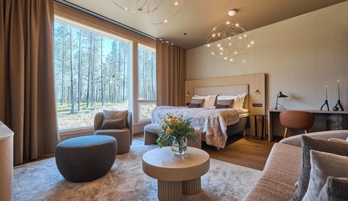 Deluxe Suite