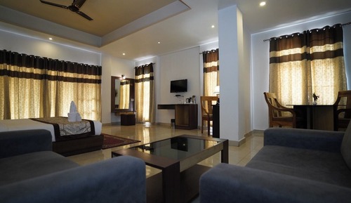 Luxury Suite