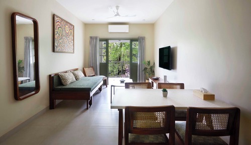 Suite, 1 Bedroom, Non Smoking, Poolside