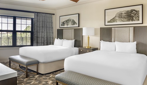 3 Bedroom 2 Kg 2 Qn Accessible Roll-in-shower