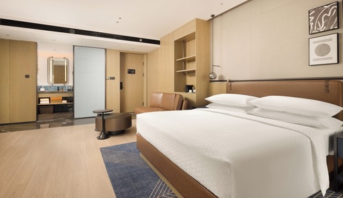 Suite, 1 Bedroom, City View