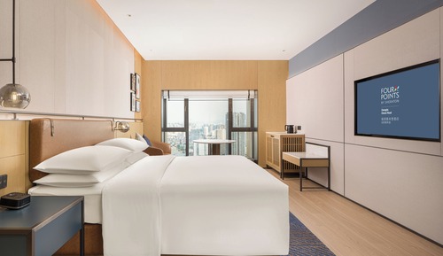 Superior Room, 1 King Bed, City View