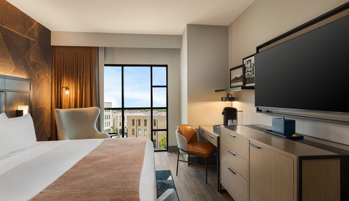 Room, 1 King Bed, Accessible (3x3 Shower)
