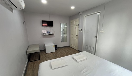 Double Room, 1 Queen Bed