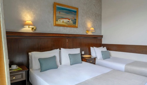 Standard Triple Room, Balcony, Partial Sea View