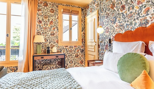 MIRO - Deluxe Studio