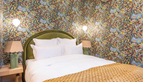 RENOIR - Three-Bedroom Apartment