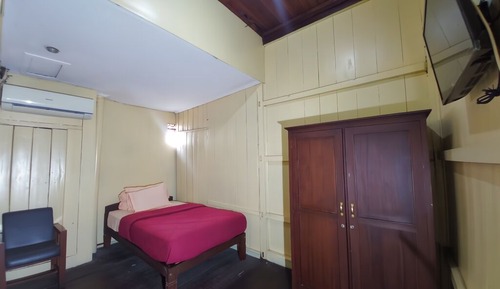 Standard House, City View