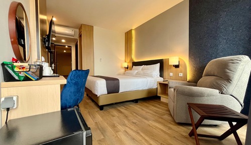 Executive Room
