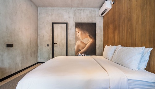 Standard Studio, 1 King Bed, Terrace