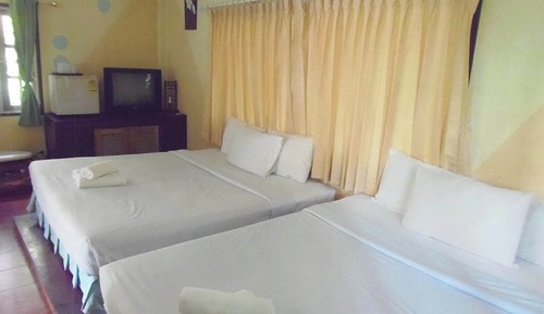 Standard Quadruple Room Garden View