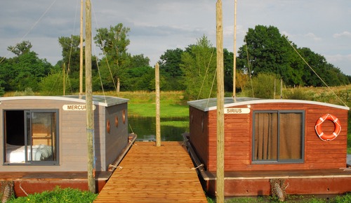 Toue Cabanée (Docked Boat)