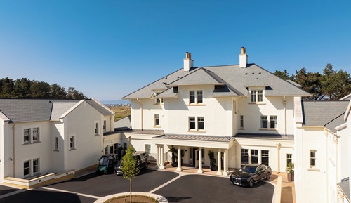 Courtyard Suite