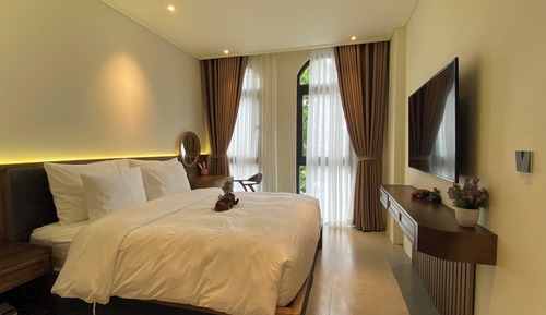 Deluxe Suite, Balcony, Garden View