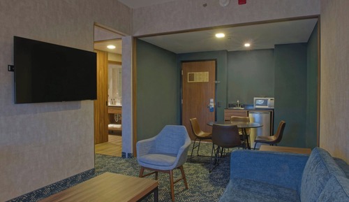 Suite, 1 King Bed with Sofa bed, Non Smoking