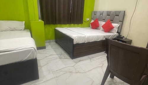 Comfort Triple Room, City View