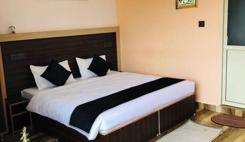 Deluxe Studio Suite, 1 King Bed