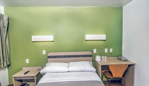 Standard Room, 1 Queen Bed, Non Smoking