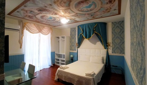 Superior Double Room, 1 King Bed, Mountain View