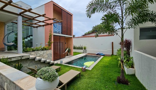 Luxury House, Balcony, Pool View