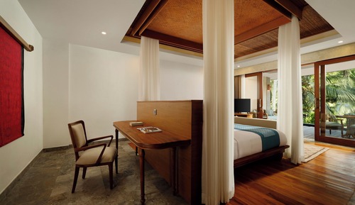 Valley Suite Pool