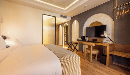 Superior King Room