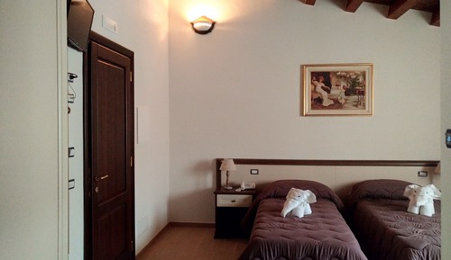 Business Double or Twin Room, Garden View