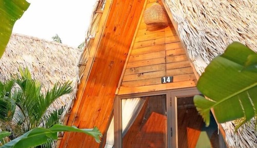 Deluxe Bungalow, Balcony, Pool View