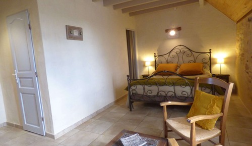 Comfort Room, Multiple Beds, Private Bathroom, Garden View (CARPE DIEM)