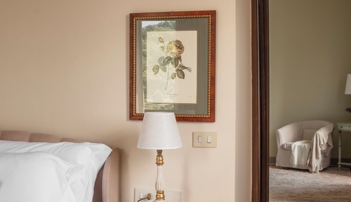 Classic Suite, Hill View