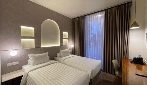 Superior Twin Room