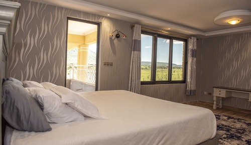 Family Triple Room, Hill View