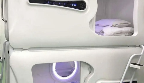 Capsule Room