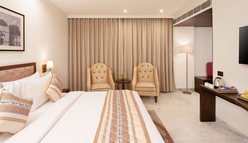 Junior Suite, 1 King Bed, Non Smoking