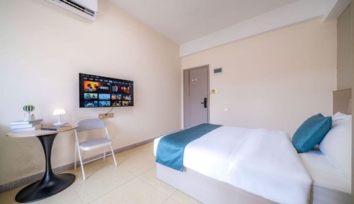 Deluxe King Room