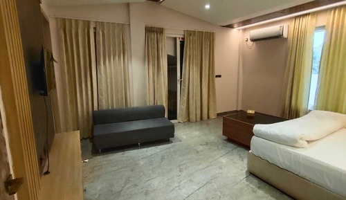 Luxury Room