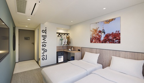 Superior Twin Room
