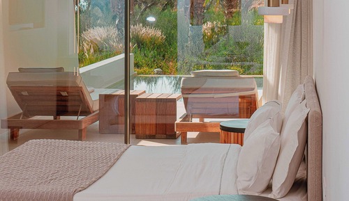 Executive Suite Garden View with Private Pool