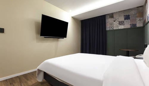 Traditional Double or Twin Room