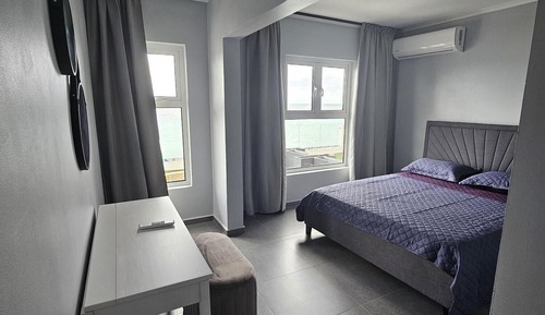 Royal Apartment, 2 Bedrooms, Accessible, Sea View